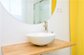 Hellenhost - Gran Vía