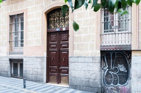 Hellenhost - Gran Vía