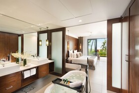Hilton Fiji Beach Resort & Spa