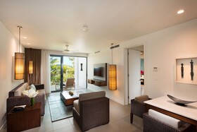 Hilton Fiji Beach Resort & Spa