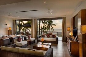 Hilton Fiji Beach Resort & Spa