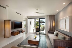 Hilton Fiji Beach Resort & Spa