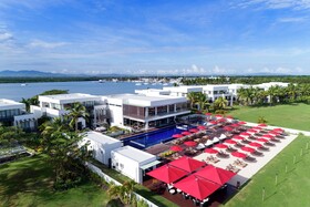 Hilton Fiji Beach Resort & Spa