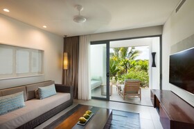 Hilton Fiji Beach Resort & Spa