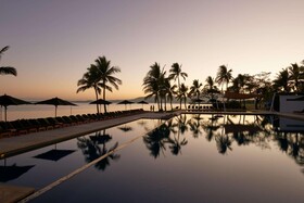 Hilton Fiji Beach Resort & Spa