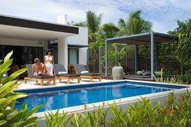 Hilton Fiji Beach Resort & Spa
