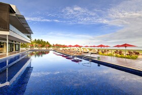 Hilton Fiji Beach Resort & Spa