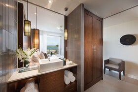 Hilton Fiji Beach Resort & Spa