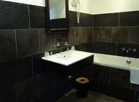 Auberge De La Poulcière