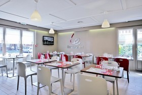 Hotel Kyriad Direct Strasbourg Ouest - Zénith