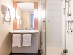 Hôtel ibis Issoire