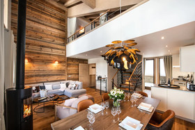 Yellowstone Lodge