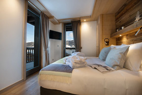 Yellowstone Lodge