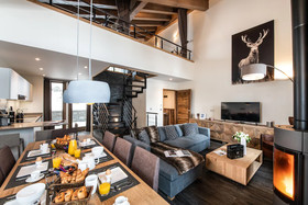Yellowstone Lodge
