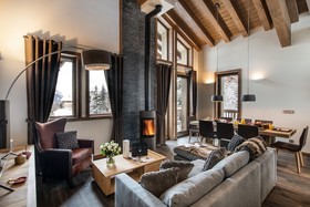 Yellowstone Lodge
