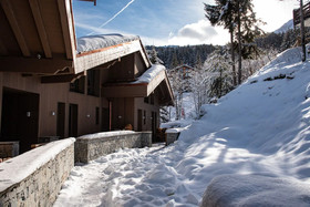 Yellowstone Lodge