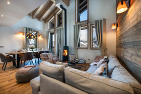 Yellowstone Lodge