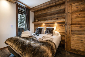 Yellowstone Lodge