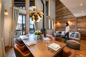 Yellowstone Lodge