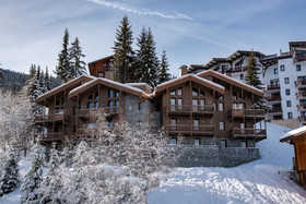 Yellowstone Lodge