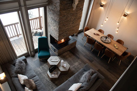 Yellowstone Lodge