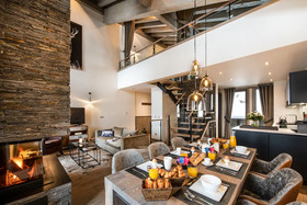 Yellowstone Lodge
