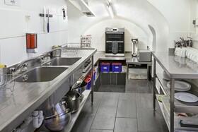 Astor Victoria Hostel