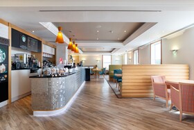 B&B HOTEL London Heathrow