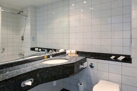 B&B HOTEL London Heathrow