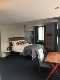 Bullitt Hotel