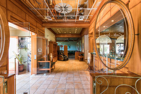 Paradise Inn
