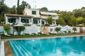 Paradise Inn