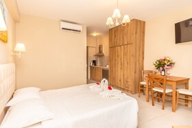 Robolla Beach Apart Hotel