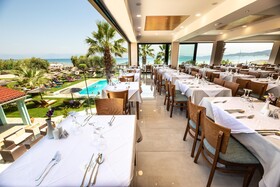 Robolla Beach Apart Hotel