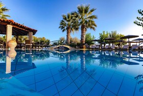 Robolla Beach Apart Hotel