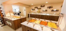 Robolla Beach Apart Hotel