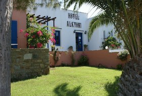 Alkyoni Beach Hotel