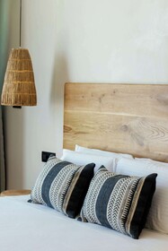 Ostrako Beachside Suites