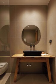 Ostrako Beachside Suites