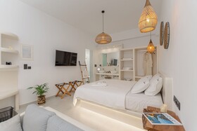 Adama's Suites Naxos