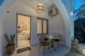 Adama's Suites Naxos