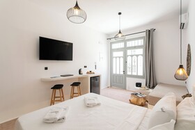Adama's Suites Naxos