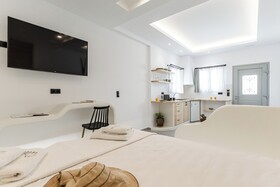 Adama's Suites Naxos