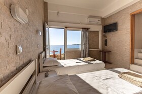 Petalides Apartments