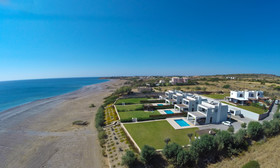 Antonoglou Beach Villas Lahania
