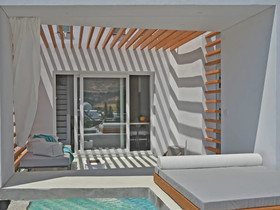 Tinos Blend Suites