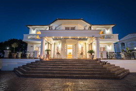 Frido Luxury Villa & Spa