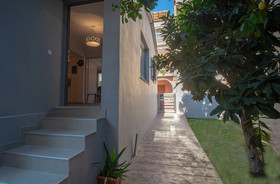 Ithaka Deluxe Home