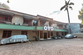 Kost Kuningan Executive Boading House by OYO Rooms