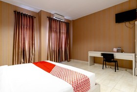 Barat Residence by OYO Rooms